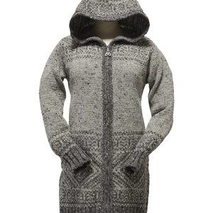 SOLD!!! Aran Sweater Market 100% Wool Gray sweater